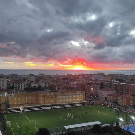 Super Vista Al Grattacielo Di Lavagna Appartement Buitenkant foto