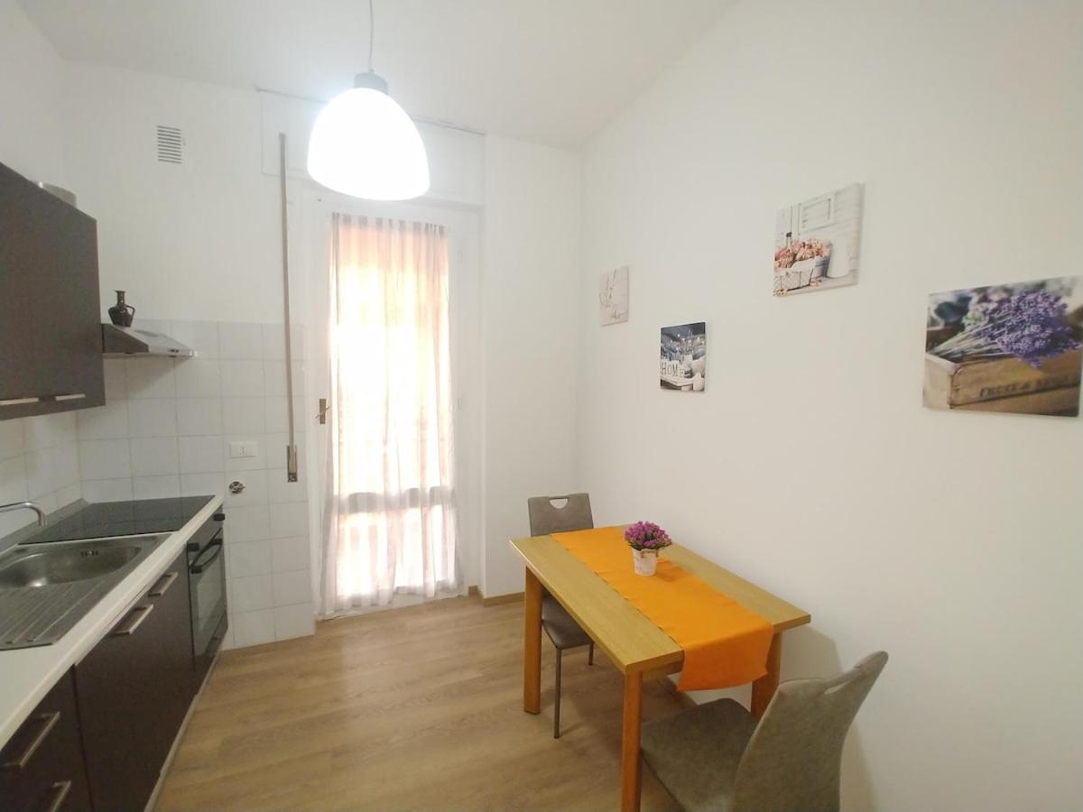 Super Vista Al Grattacielo Di Lavagna Appartement Buitenkant foto