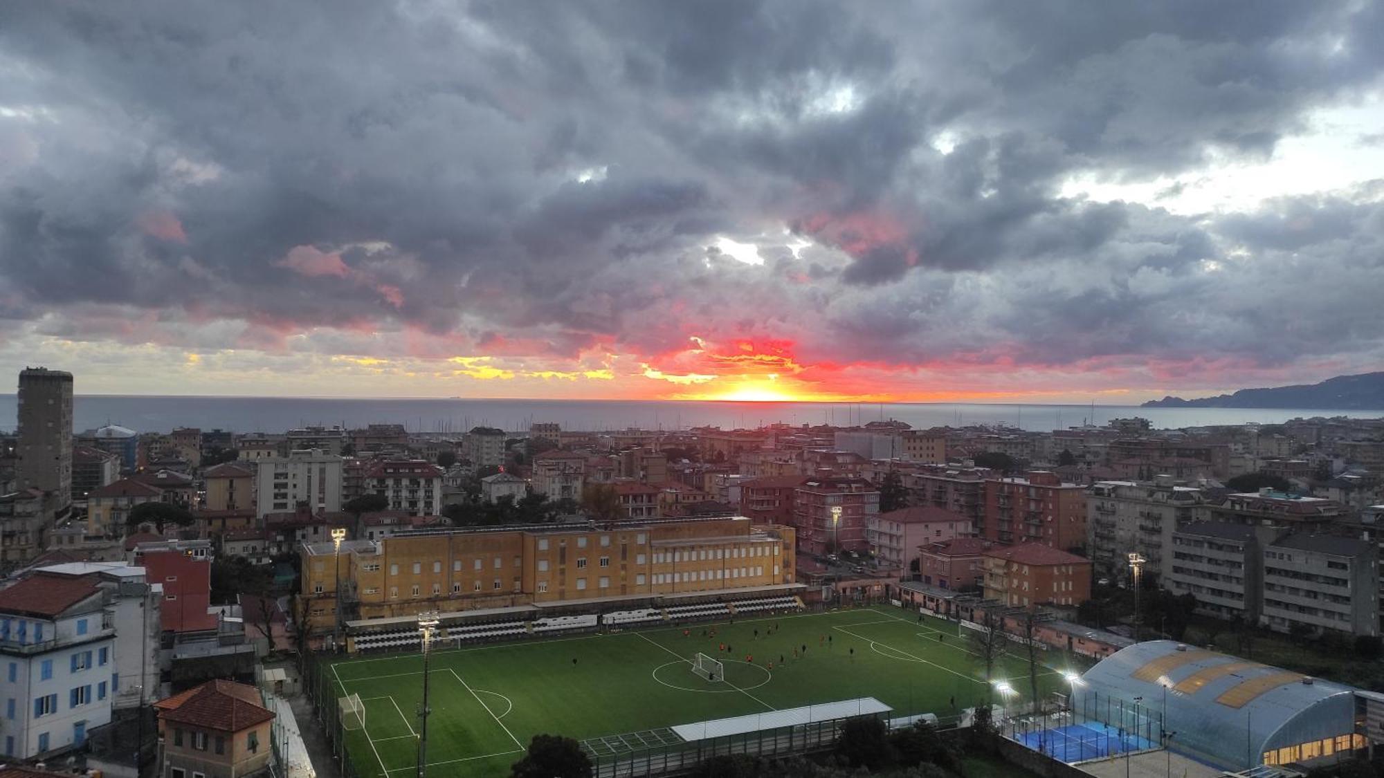Super Vista Al Grattacielo Di Lavagna Appartement Buitenkant foto